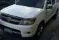 Toyota Hilux 4x2 2007 model for only 465k!-0