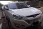 Selling white Hyundai Tucson 2010-0