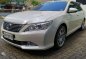 Toyota Camry 2.5V Pearlwhite for sale -1