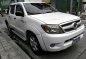 Selling Toyota Hilux 2006 Manual Diesel in San Mateo-0