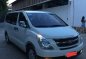 Selling Used 2010 Hyundai Grand Starex -0