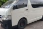 Selling White Toyota Hiace 2017 in Quezon City-1