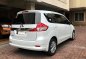 Selling Pearl White Suzuki Ertiga 2018 Automatic Gasoline-3