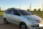 Selling 2nd Hand Toyota Innova 2005 Manual Diesel at 100000 km in Biñan-0