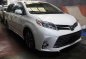 Selling White Toyota Sienna 2018 for sale-0