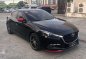 Selling 2nd Hand Mazda 3 2017 Hatchback at 28000 km for sale-0