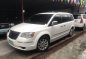 Sell White 2010 Chrysler Town And Country at Automatic Diesel at 35000 km -1