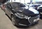 Black Hyundai Elantra 2017 at 25000 km for sale-5