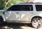 Selling White Ford Everest 2011 at 161000 km in Manila-3