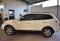 Sell White 2010 Hyundai Santa Fe in Manila-0