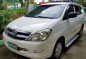 Selling 2nd Hand Toyota Innova 2005 Manual Diesel at 120000 km in Cainta-1