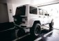 White Jeep Wrangler 2016 at 27000 km for sale-2