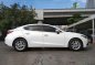 White Mazda 3 2015 at 15000 km for sale-5