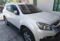 White Isuzu Mu-X 2016 at 49800 km for sale-0