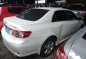 Selling White Toyota Corolla Altis 2013 in Makati-1