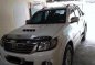 Sell White 2014 Toyota Hilux at 63953 km -3