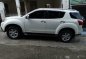 White Isuzu Mu-X 2016 at 93000 km for sale-3