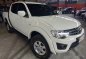 Selling White Mitsubishi Strada 2014 Automatic Diesel -7