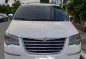 Selling 2nd Hand Chrysler Town And Country 2009 in Muntinlupa-1