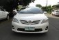 Selling Pearl White Toyota Corolla Altis 2014 Automatic Gasoline in Quezon City-2