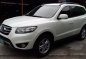 Selling White Hyundai Santa Fe 2011 Automatic Diesel at 60000 km in Pasig-0