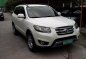 Selling White Hyundai Santa Fe 2011 Automatic Diesel at 60000 km in Pasig-0