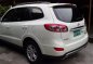 Selling White Hyundai Santa Fe 2011 Automatic Diesel at 60000 km in Pasig-3