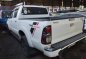 White Toyota Hilux 2015 Manual Diesel for sale -5