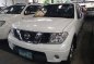 Sell White 2013 Nissan Frontier Navara at 28717 km -2