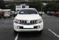 Selling White Mitsubishi Strada 2018 Automatic Diesel -2