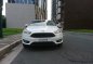 Sell White 2016 Ford Focus at 28000 km -1