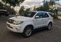 White Toyota Fortuner 2010 Automatic Diesel for sale-1