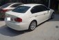 White Bmw 320I 2009 at 70000 km for sale -3