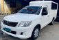 White Toyota Hilux 2012 at 70000 km for sale-2