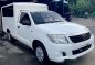 White Toyota Hilux 2012 at 70000 km for sale-2