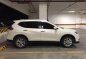 Selling White Nissan X-Trail 2016 Automatic Gasoline -1