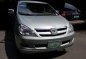 Selling Silver Toyota Innova 2005 Automatic Diesel at 93000 km-1