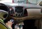Selling Silver Toyota Innova 2005 Automatic Diesel at 93000 km-2