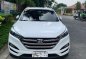 White Hyundai Tucson 2018 at 20000 km for sale -0