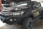 Selling Black Toyota Hilux 2016-1