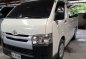 Selling White Toyota Hiace 2018 at 5500 km -1