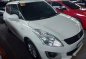 Selling White Suzuki Swift 2016 Automatic Gasoline in Quezon City-0