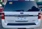 Selling White Ford Expedition 2017 Automatic Gasoline at 30000 km-3