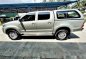 Selling Toyota Hilux 2012 Manual Diesel -2