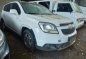 Selling White Chevrolet Orlando 2013 in Makati -0