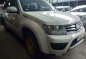 Selling White Suzuki Grand Vitara 2017 in Makati -1