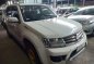 Selling White Suzuki Grand Vitara 2017 in Makati -2