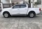 White Nissan Navara 2016 at 35000 km for sale-2