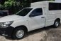 White Toyota Hilux 2016 at 32000 km for sale-2