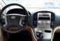 Silver Hyundai Starex 2015 at 42000 km for sale-6